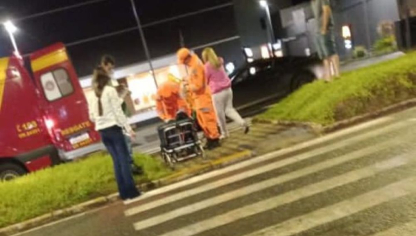 Jovem de 14 anos perde dedo do pé em acidente de moto na avenida Imbiara em Araxá