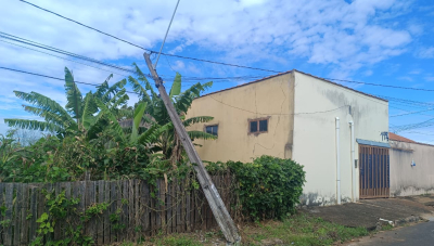 Acidente com fiação derruba poste em Araxá, sem registro de vítimas