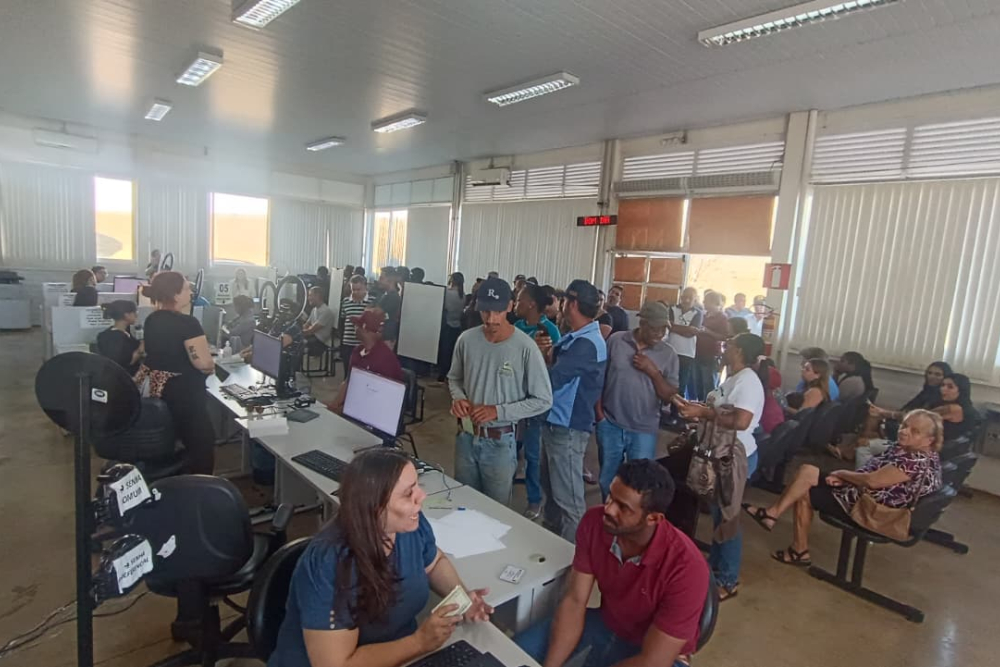 Correria de última hora causa filas e lentidão no Cartório Eleitoral de Araxá