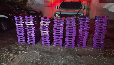 Polícia Militar apreende cerca de 300 quilos de maconha durante operação na BR-452 em Araxá
